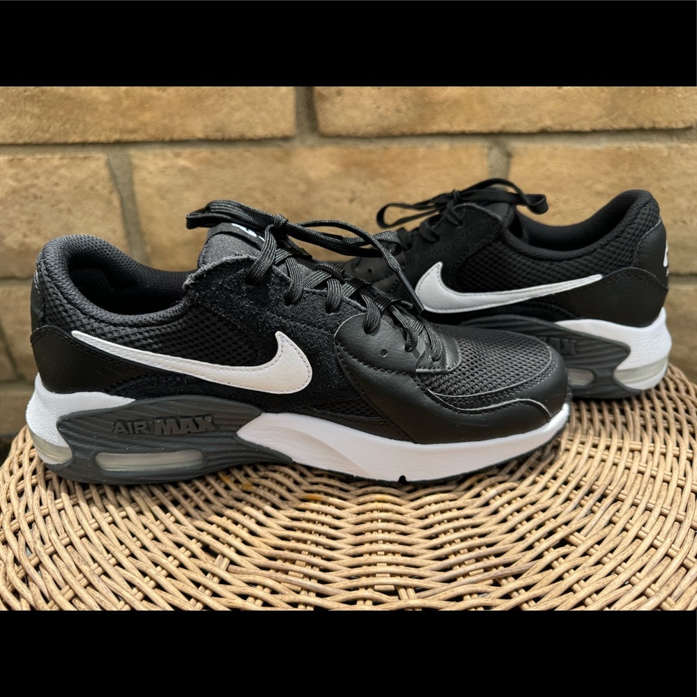 Nike Air Max Excee Women's Shoes Black & White